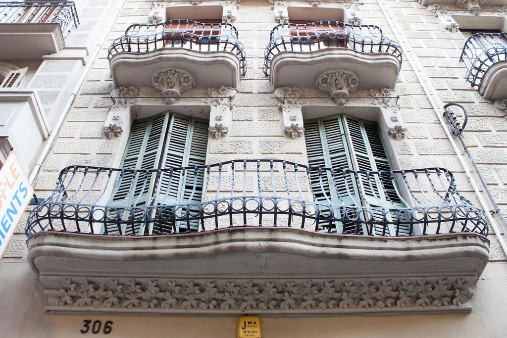 Happy People Sagrada Familia Apartments Barcelona Exterior photo